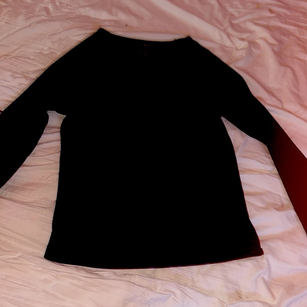 from pink-   large black active fitted shirt long sleeve with thumb holes.